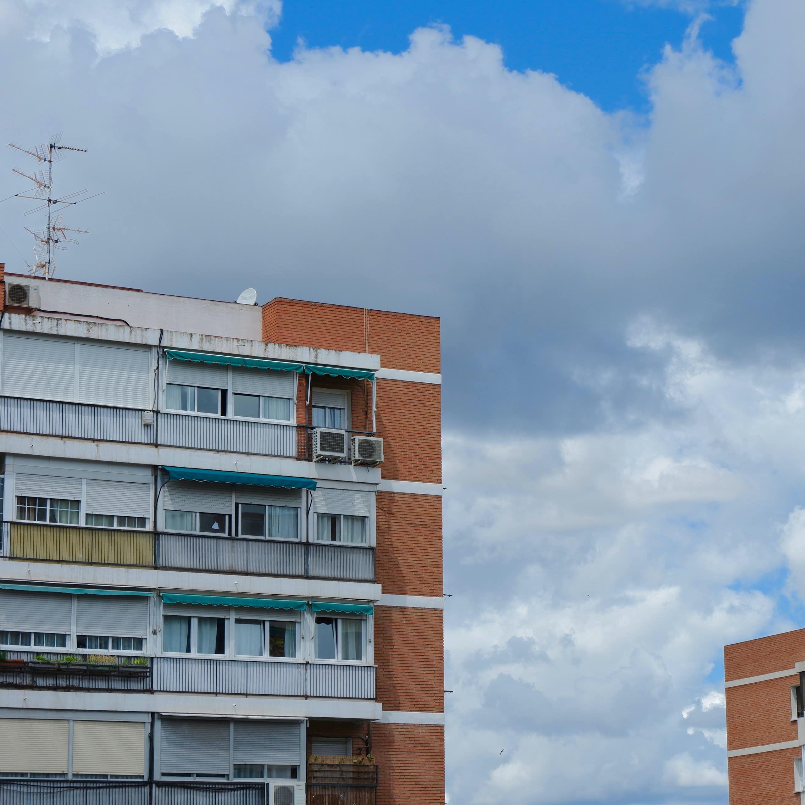 La falta de alquiler social y suelo urbanizable son factores determinantes en la crisis de la vivienda en España